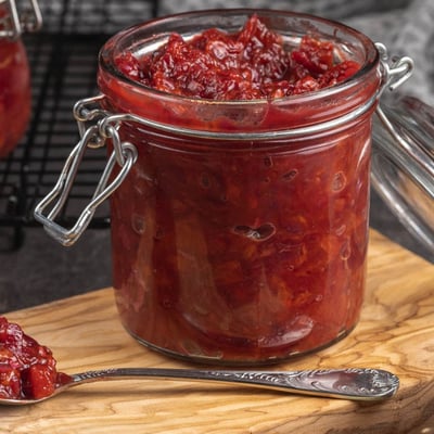 Tamarillo chutney